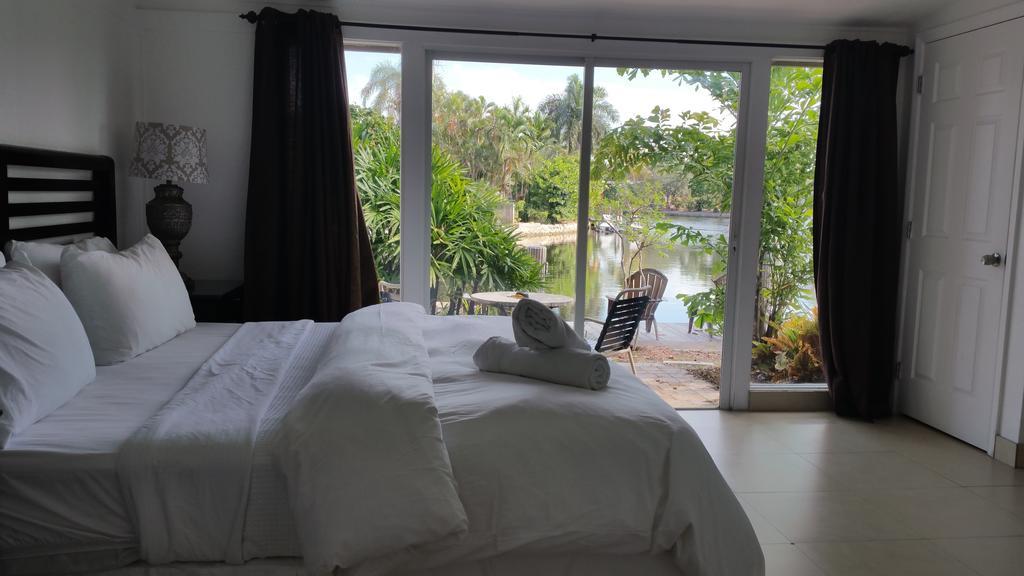 The Cabanas Guesthouse & Spa - Gay Resort Catering To Gay Men Oakland Park Chambre photo